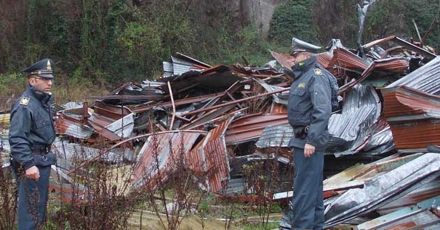 Velletri-GdF-sequestrata-area-rifiuti-speciali-02