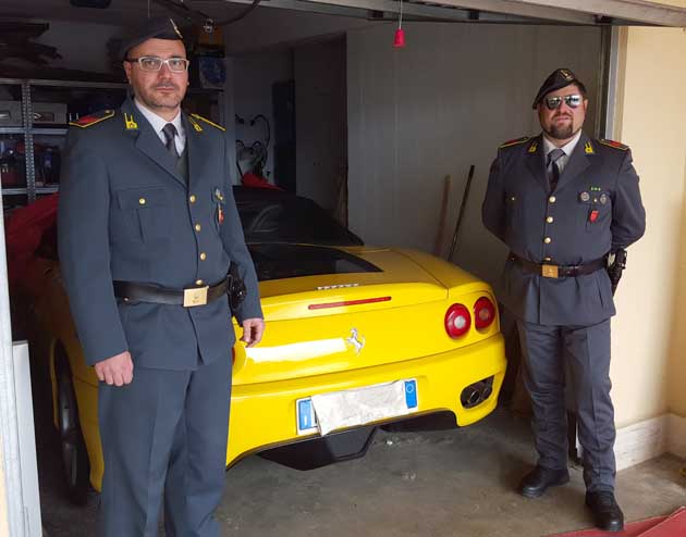 foto 2 sequestro ferrari-630
