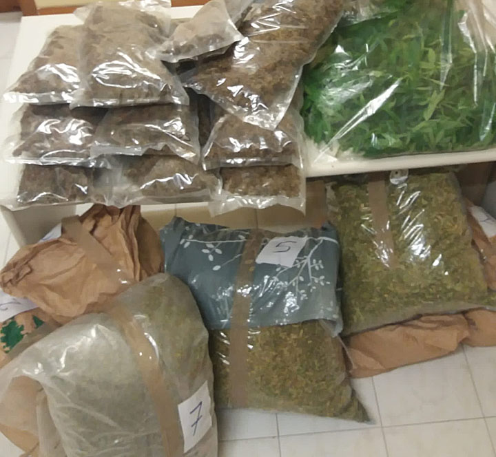 ANZIO - La droga sequestrata dai Carabinieri (4) 720