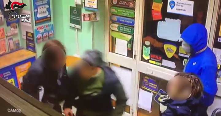 CASILINA - Occ rapinatore tabaccheria (2)