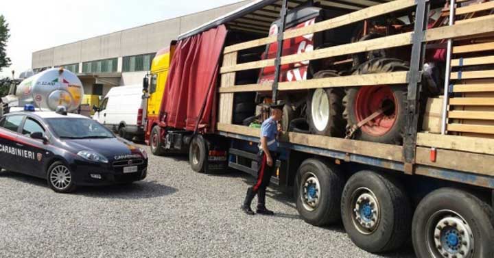 Carabinieri-furti-trattori-attrezzi-agricoli-04