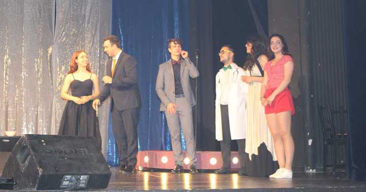 Colleferro-Cambia-la-famiglia-con-un-click-f-77