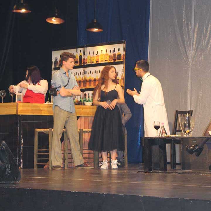 Colleferro-Cambia-la-famiglia-con-un-click-q-10