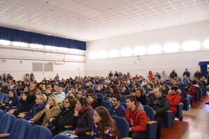 Colleferro-Itis-Cannizzaro-concorso-Crea-la-tua-aula-smart-07