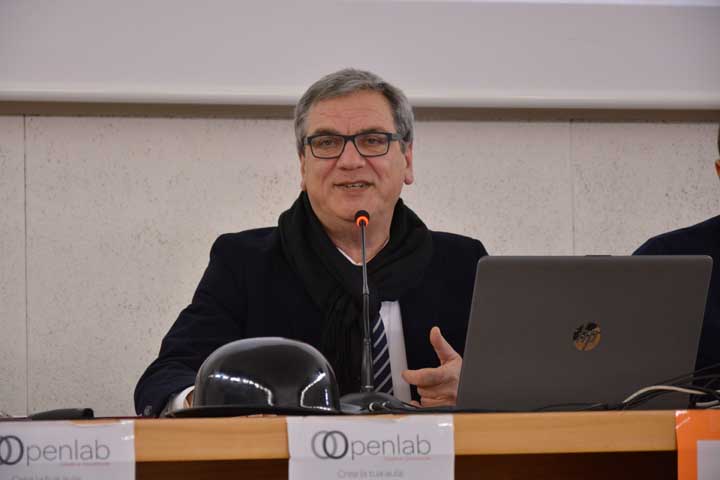 Colleferro-Itis-Cannizzaro-concorso-Crea-la-tua-aula-smart-08