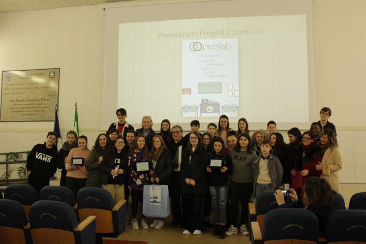 Colleferro-Itis-Cannizzaro-concorso-Crea-la-tua-aula-smart-28