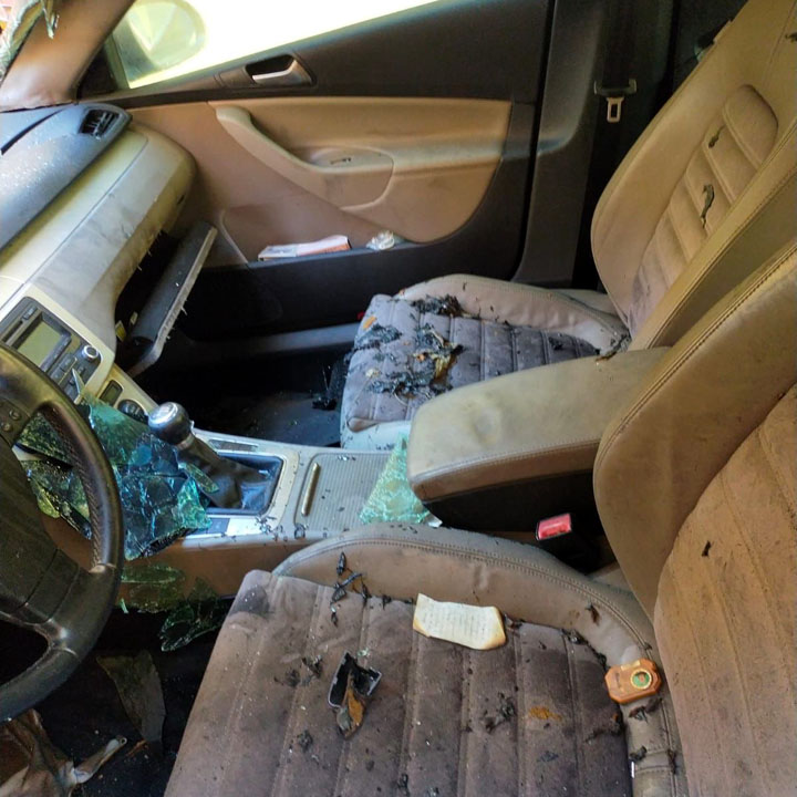 Colleferro-auto-in strada-date-alle-fiamme-03q