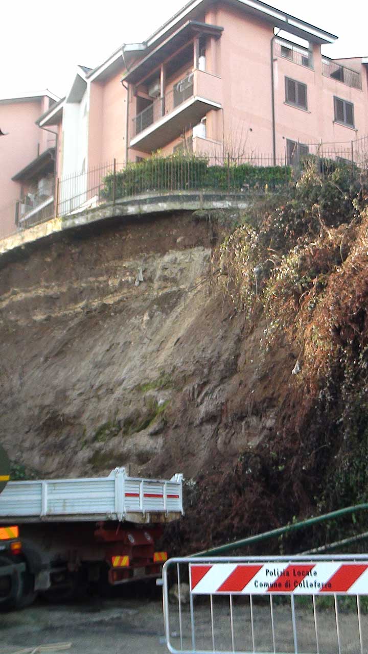 Colleferro-crollo-costone-deposito-comunale-v-01