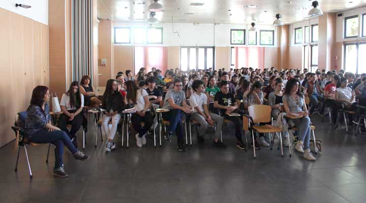 Colleferro-scuole-medie-Via-vita-06