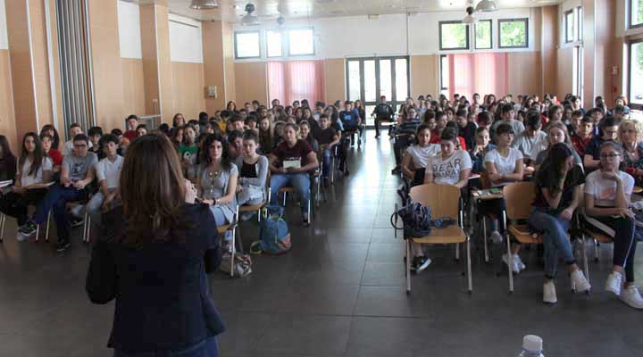 Colleferro-scuole-medie-Via-vita-07