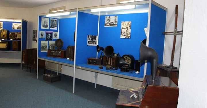 Colleferro-visita-museo-telecom-studenti-ciechi-Napoli-37