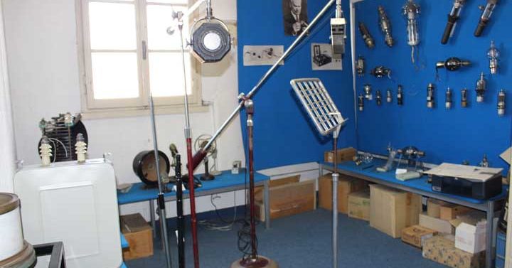 Colleferro-visita-museo-telecom-studenti-ciechi-Napoli-38