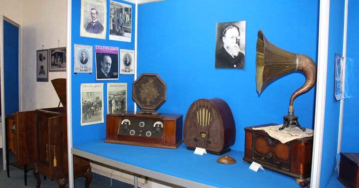 Colleferro-visita-museo-telecom-studenti-ciechi-Napoli-39