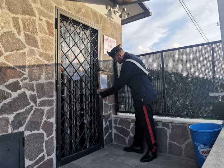FRASCATI - Carabinieri chiudono locale 1