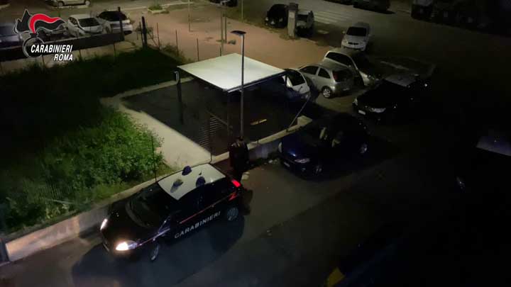 FRASCATI - I controlli dei Carabinieri a Tor Bella Monaca (5)