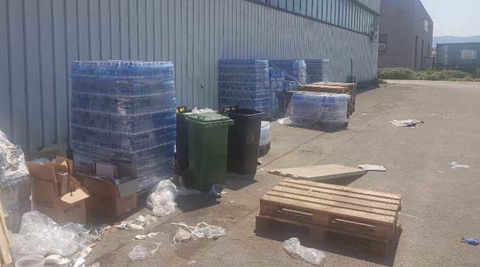 Frosinone-Gdf-Nas-bevande-alimenti-scaduti-01