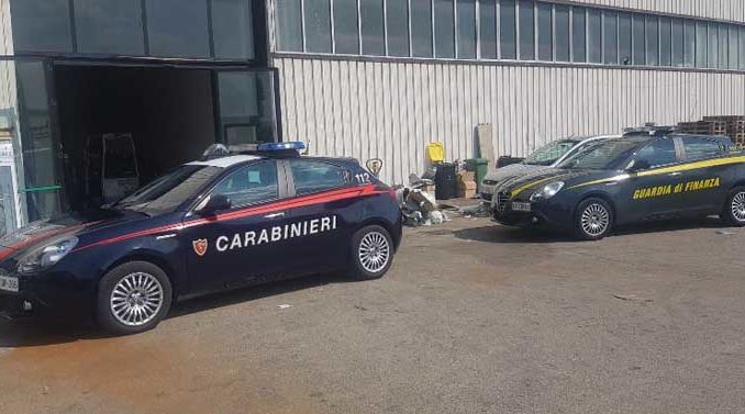 Frosinone-Gdf-Nas-bevande-alimenti-scaduti-04