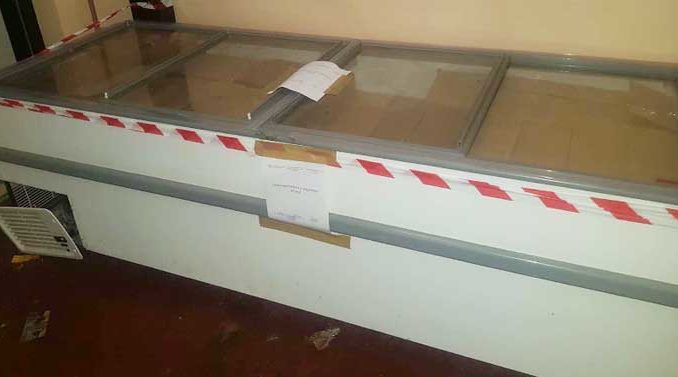 Frosinone-Gdf-Nas-bevande-alimenti-scaduti-06