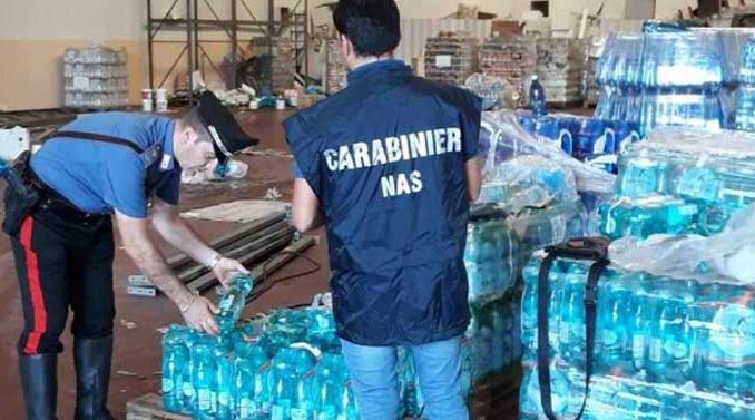 Frosinone-Gdf-Nas-bevande-alimenti-scaduti-08