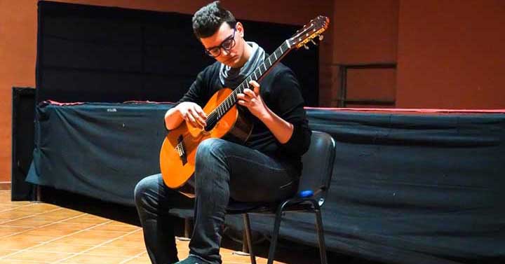 Frosinone-masterclass-chitarra-classica-neos-kronos-12