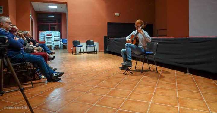 Frosinone-masterclass-chitarra-classica-neos-kronos-13