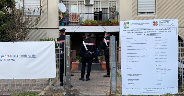 I controlli dei Carabinieri a Tor Bella Monaca (1)f