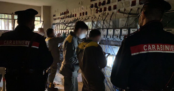 I controlli dei Carabinieri a Tor Bella Monaca (5)f