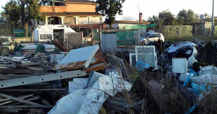 Ladispoli-discarica-abusiva-Polizia-Metropolitana03