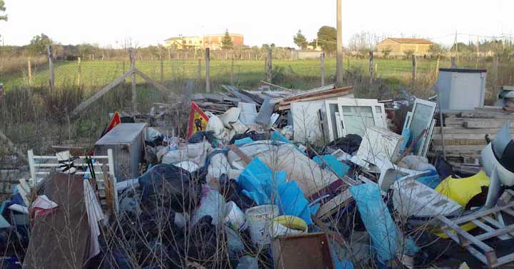Ladispoli-discarica-abusiva-Polizia-Metropolitana04