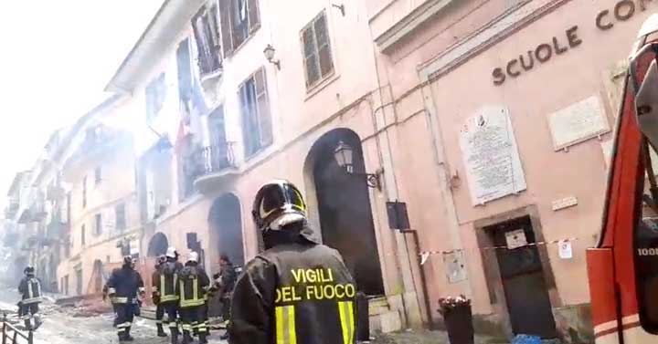 Rocca-di-Papa-esplosione-municipio-03