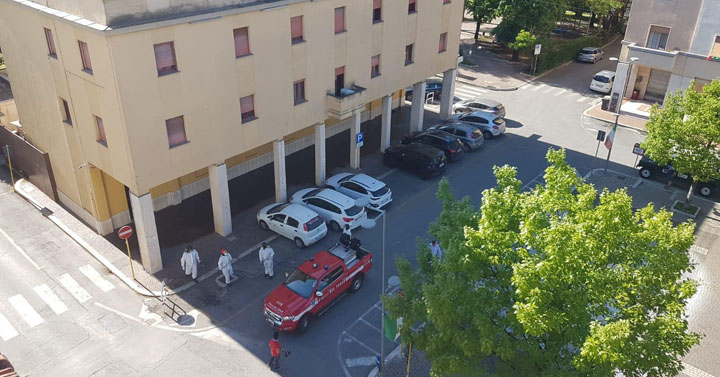 Sanificazione-Piazza-Italia-20200503-02