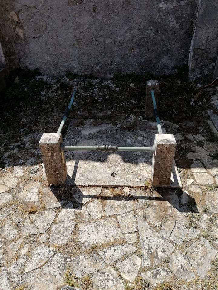 Segni-lavori-cimitero-prima-02