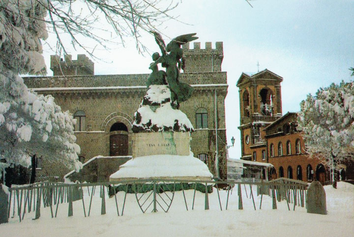 monumento caduti e castello (5)