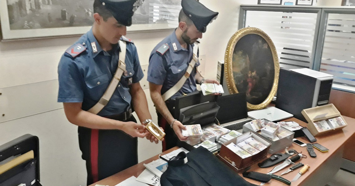 CENTRO - 26 dpl per truffa (1)