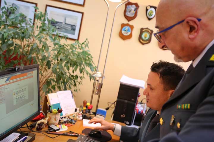 Latina - Operazione Guardia di Finanza - Sala operativa - Agenzie dell’entrate - foto: Paola Libralato Latina - Operazione Guardia di Finanza - Sala operativa - Agenzie dell’entrate - foto: Paola Libralato