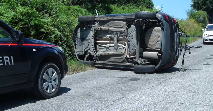 Segni-incidente-stradale-Ford-Fiesta-01