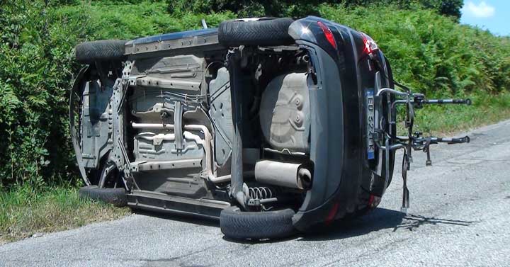 Segni-incidente-stradale-Ford-Fiesta-02