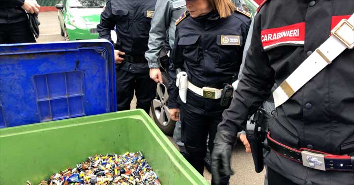 CARABINIERI + POLIZIA LOCALE - Operazione traffico illecito di rifiuti (3)-f