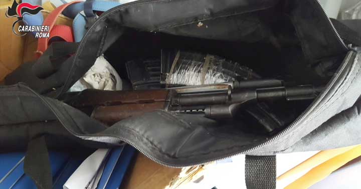 FRASCATI - Le armi e la droga sequestrata-05f