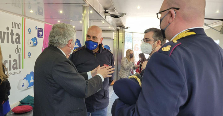 Colleferro-Polizia-di-Stato-Una-vita-da-social-20220428-08