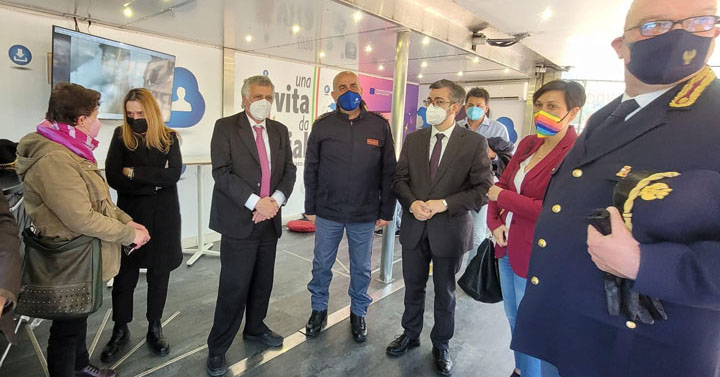 Colleferro-Polizia-di-Stato-Una-vita-da-social-20220428-12