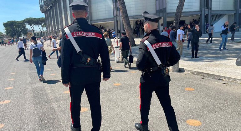 Controlli dei Carabinieri agli Internazionali di Tennis (10)