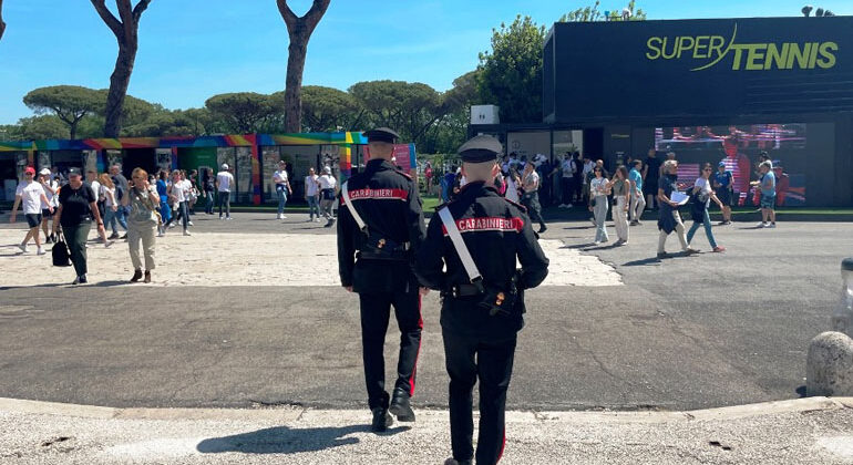 Controlli dei Carabinieri agli Internazionali di Tennis (9)