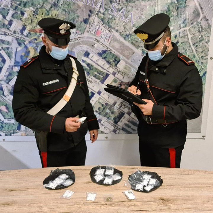 MONTESACRO - Controlli dei Carabinieri a San Basilio (3)q