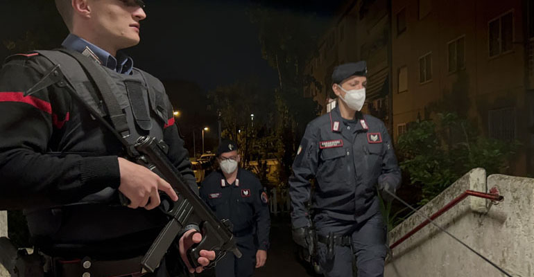 Un momento dell'operazione dei Carabinieri (3)