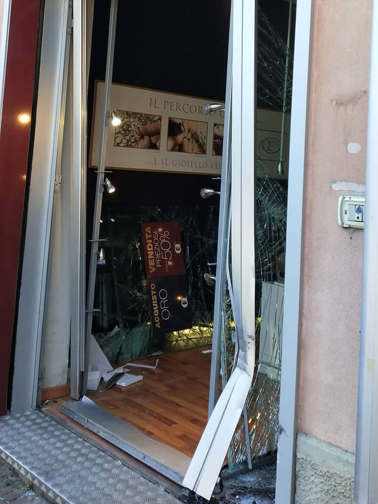 Colleferro-Rapina-OroCash-Colleferro-20220620-2