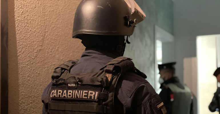 Api Carabinieri (2)-f
