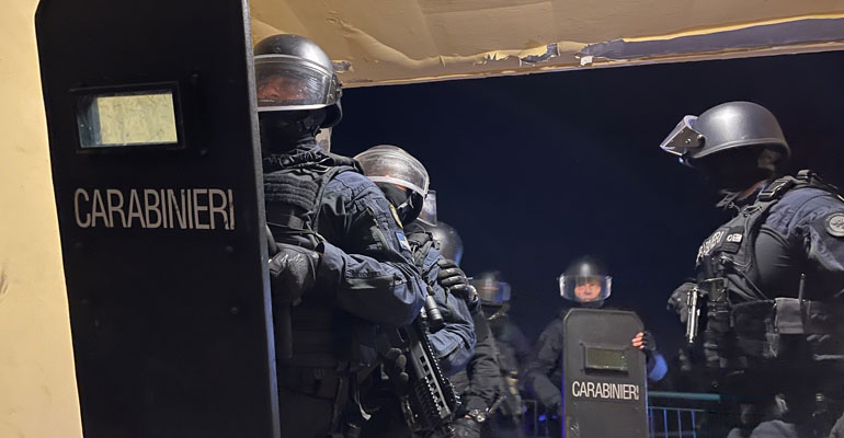 Api Carabinieri (3)-f