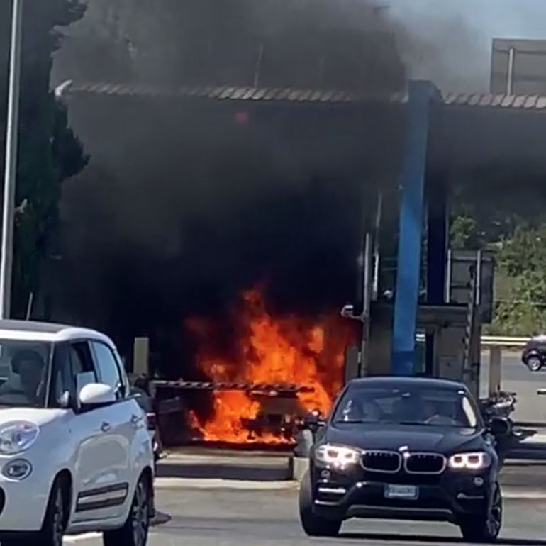 Incendio-Casello-San-Cesareo-01