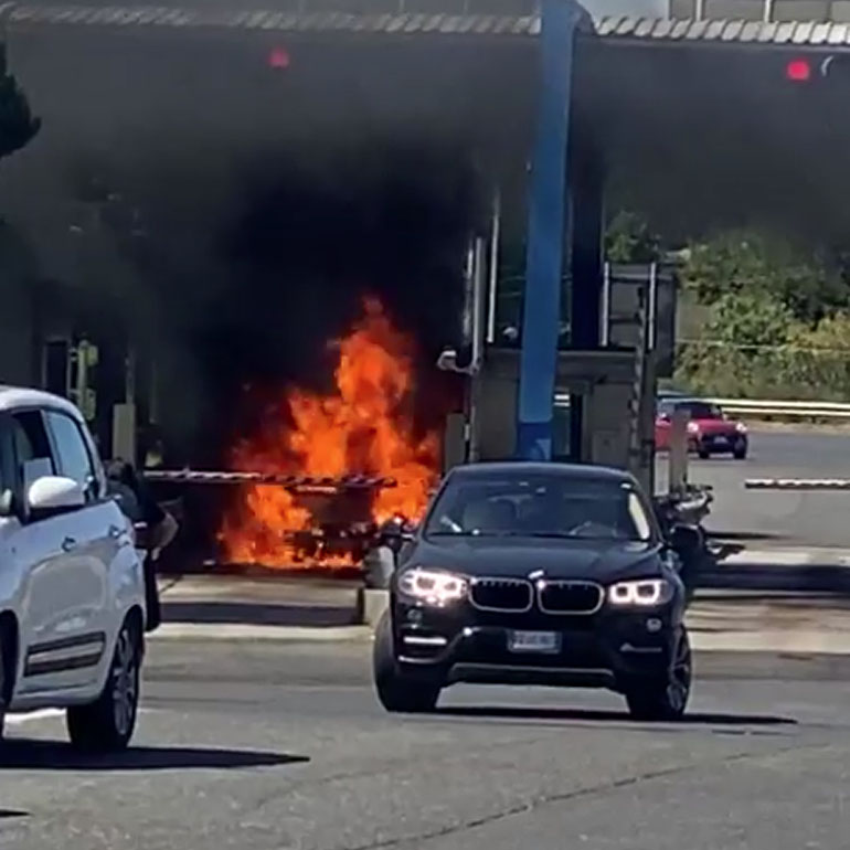 Incendio-Casello-San-Cesareo-03